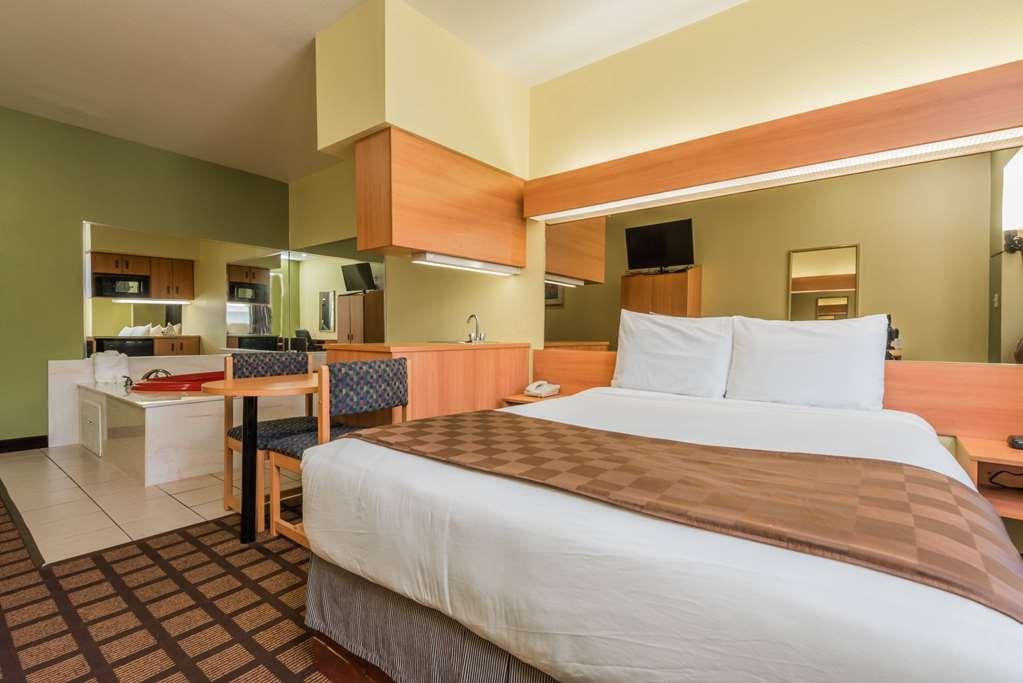 Microtel Inn & Suites By Wyndham Ft. Worth North/At Fossil Fort Worth Kamer foto